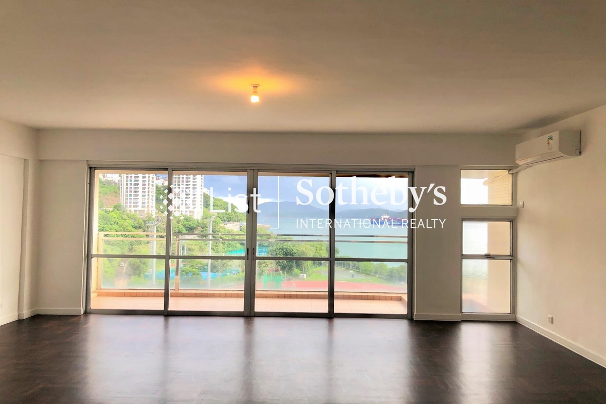 Scenic Villas 美景臺 | Living and Dining Room