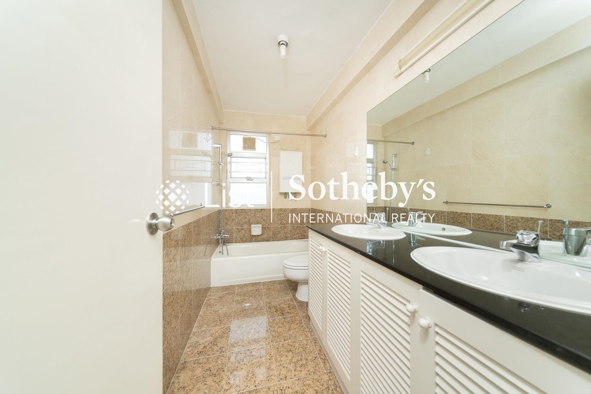 Scenic Villas 美景臺 | Master Bathroom