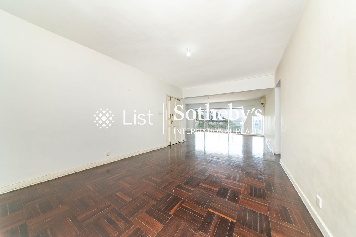 Scenic Villas 美景臺 | Living and Dining Room