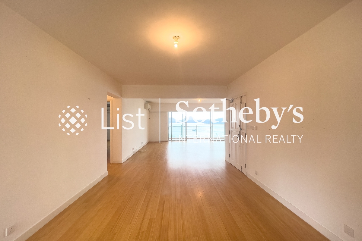 Scenic Villas 美景臺 | Living and Dining Room