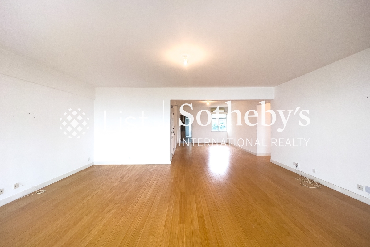 Scenic Villas 美景臺 | Living and Dining Room