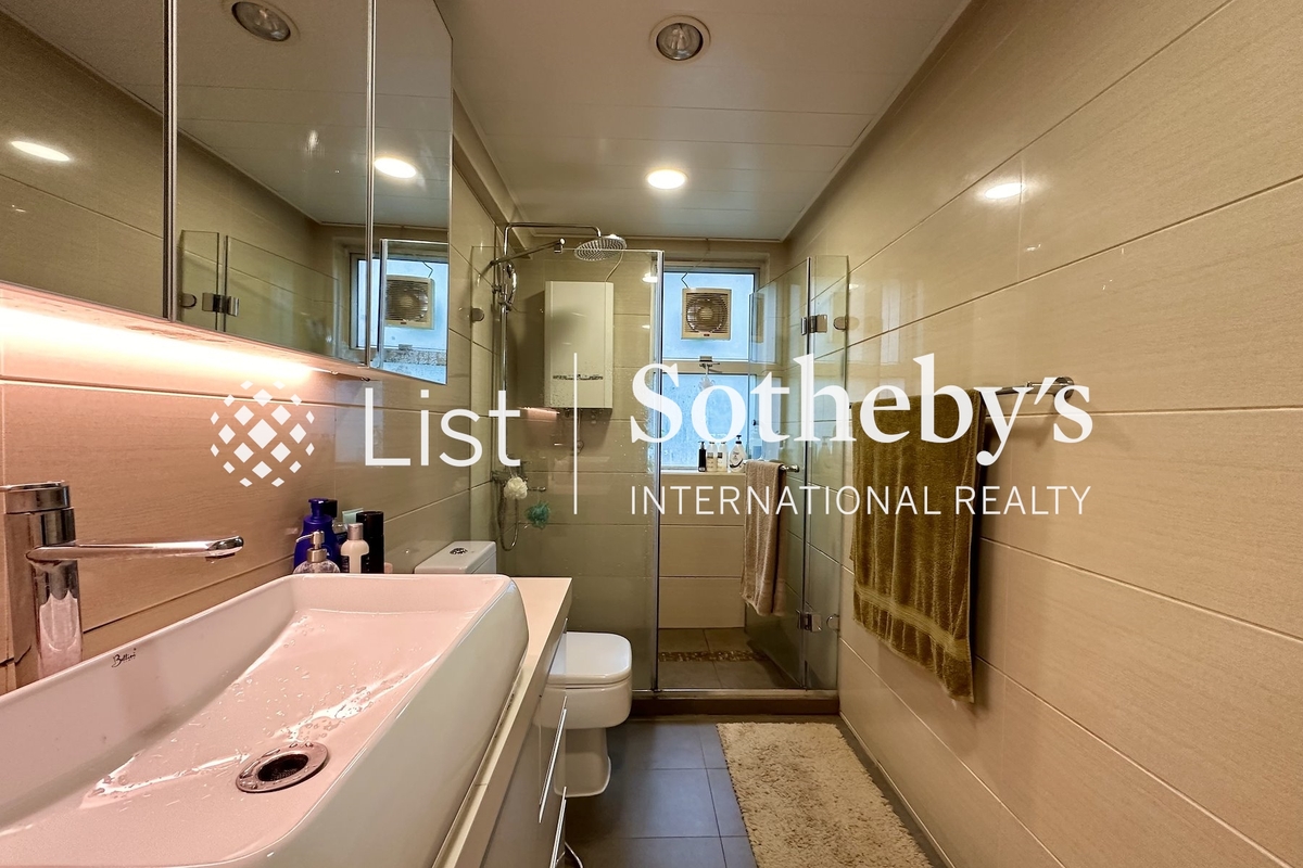 Scenic Villas 美景臺 | Master Bathroom