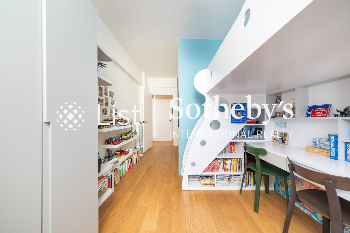 Scenic Villas 美景臺 | Fourth Bedroom