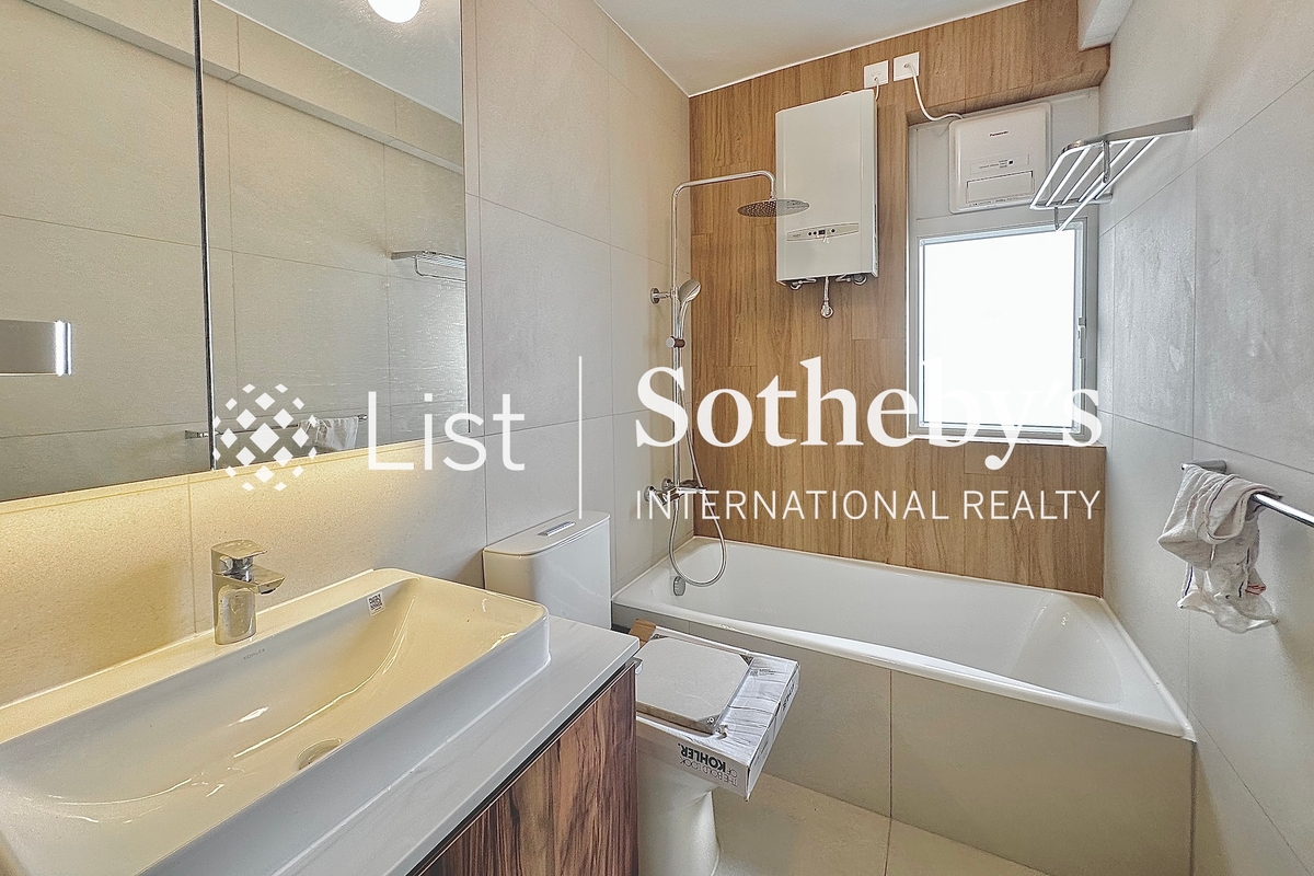 Scenic Villas 美景臺 | Master Bathroom