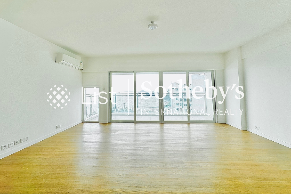 Scenic Villas 美景臺 | Living and Dining Room