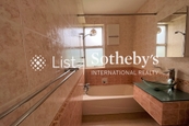 Scenic Villas 美景臺 | Master Bathroom