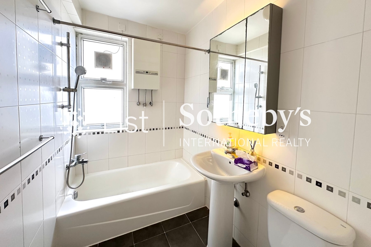 Scenic Villas 美景臺 | Guest Bathroom