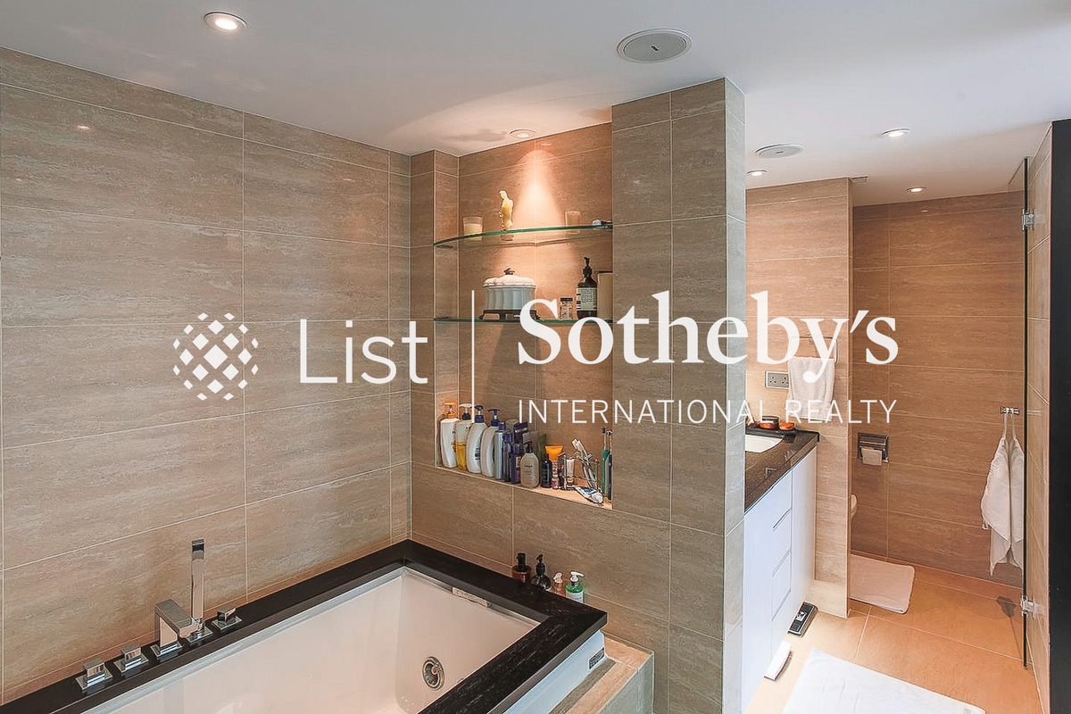 Scenic Villas 美景臺 | Master Bathroom