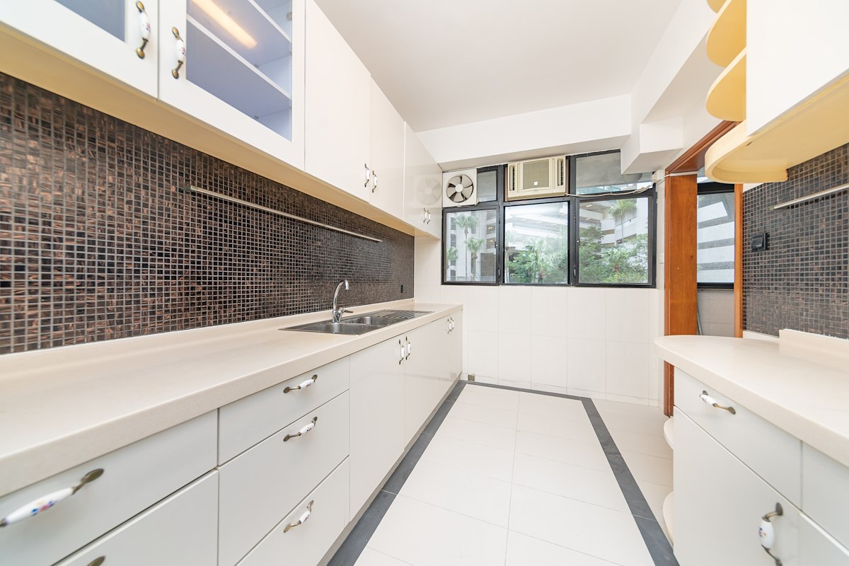 Clovelly Court 嘉富丽苑 | Kitchen