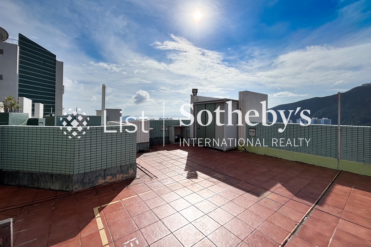 Sham Wan Towers 深灣軒 | Private Roof Terrace