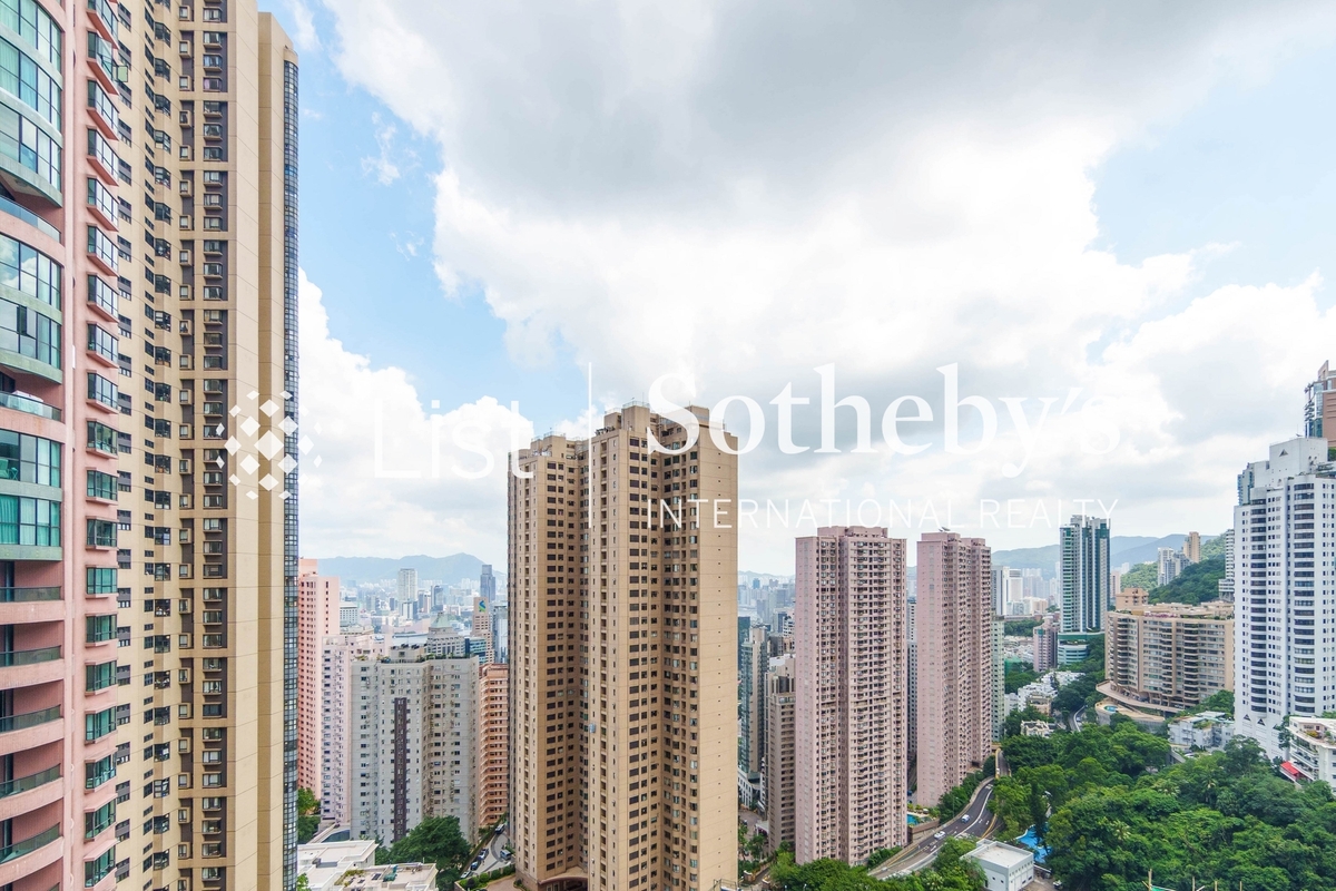 Dynasty Court 帝景園 | View from Living and Dining Room