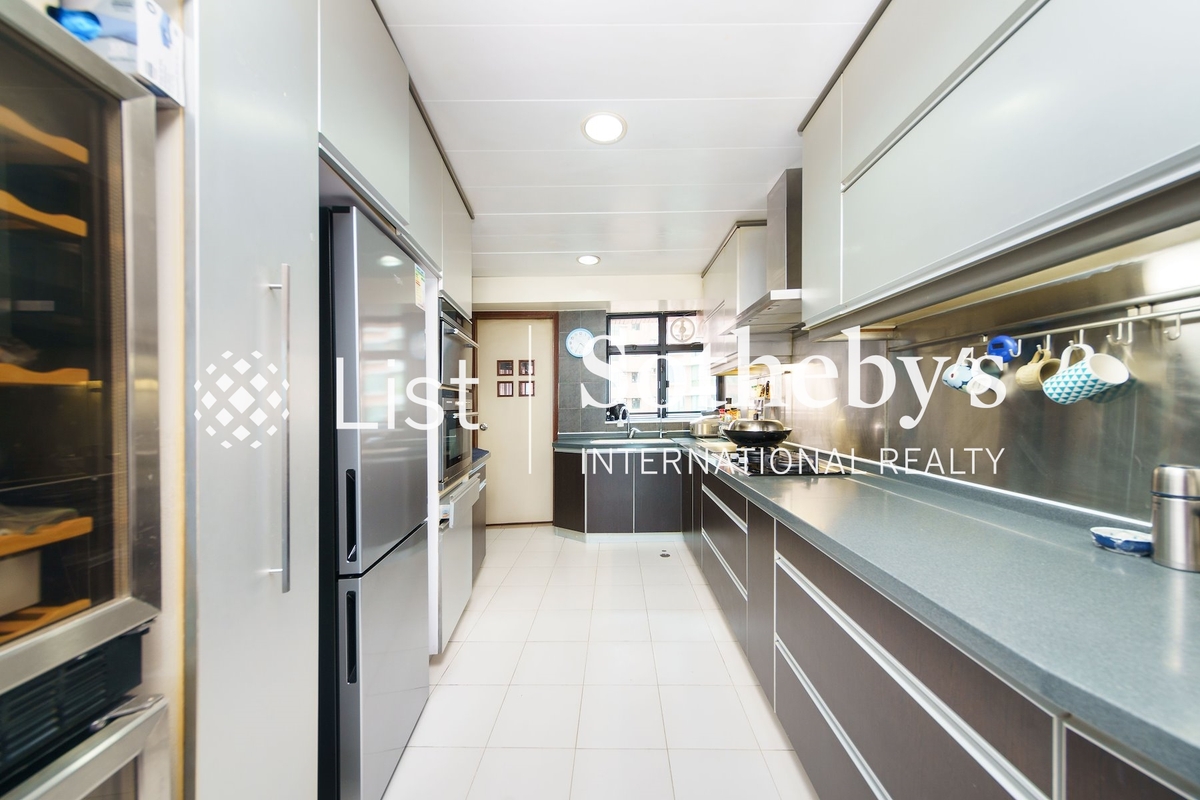 Dynasty Court 帝景園 | Kitchen