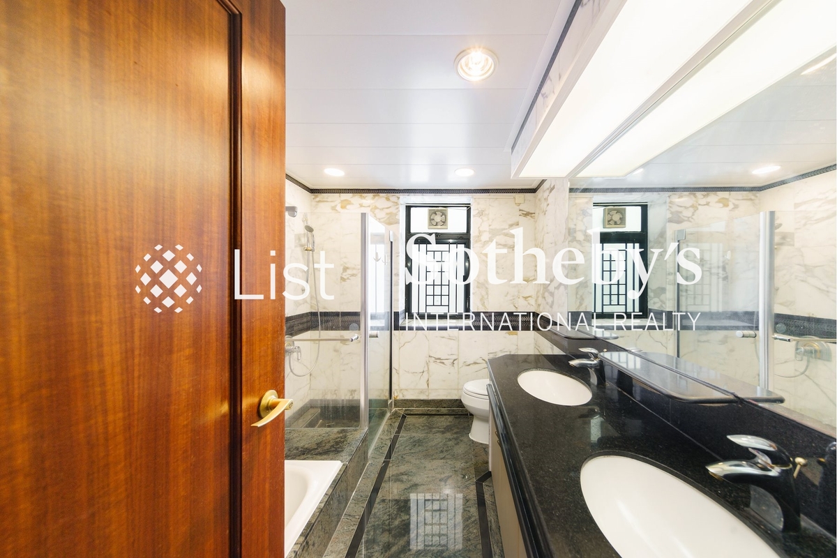 Dynasty Court 帝景园 | Master Bathroom