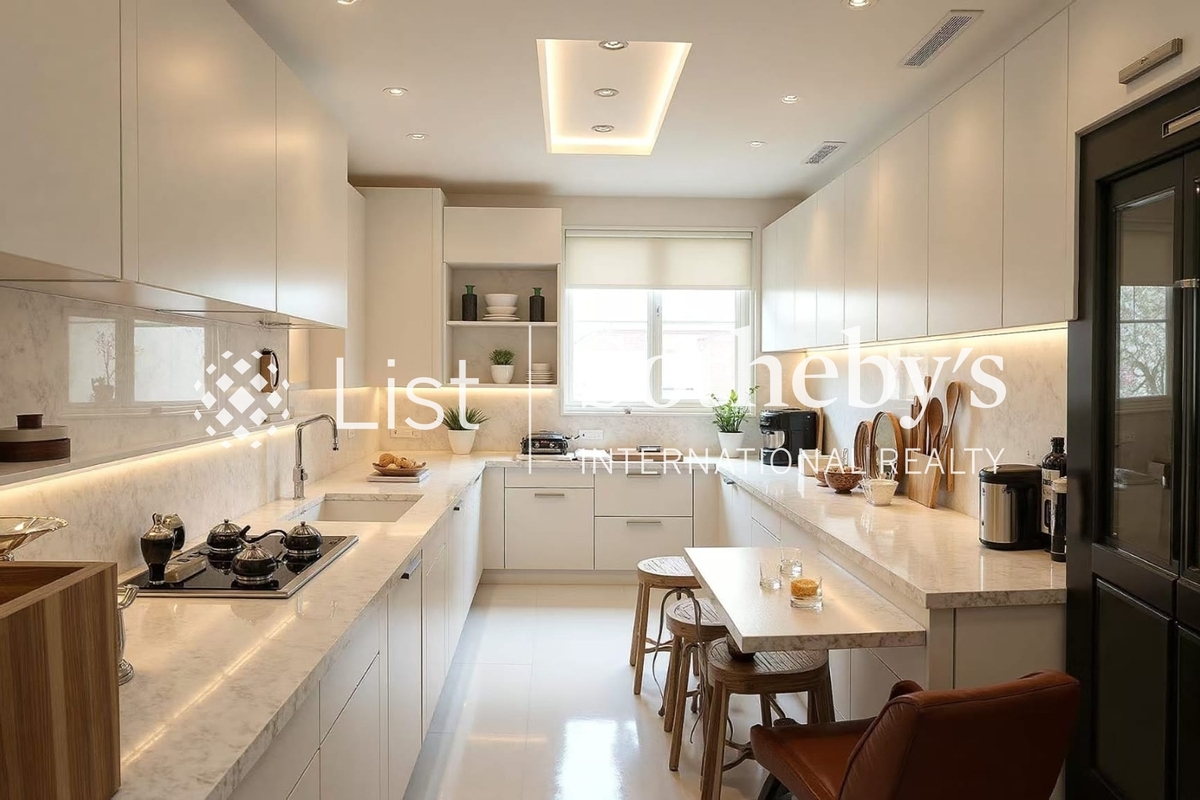 Clovelly Court 嘉富麗苑 | Kitchen