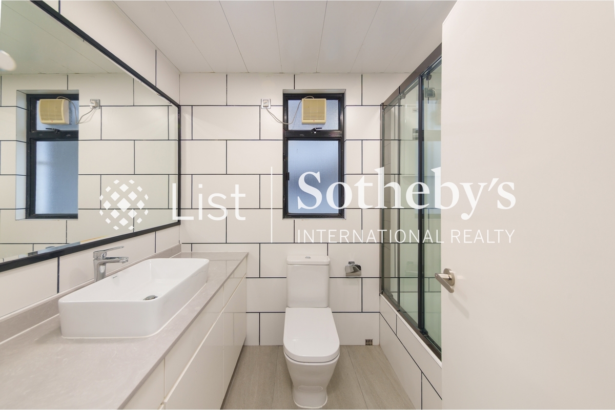 Clovelly Court 嘉富麗苑 | Master Bathroom