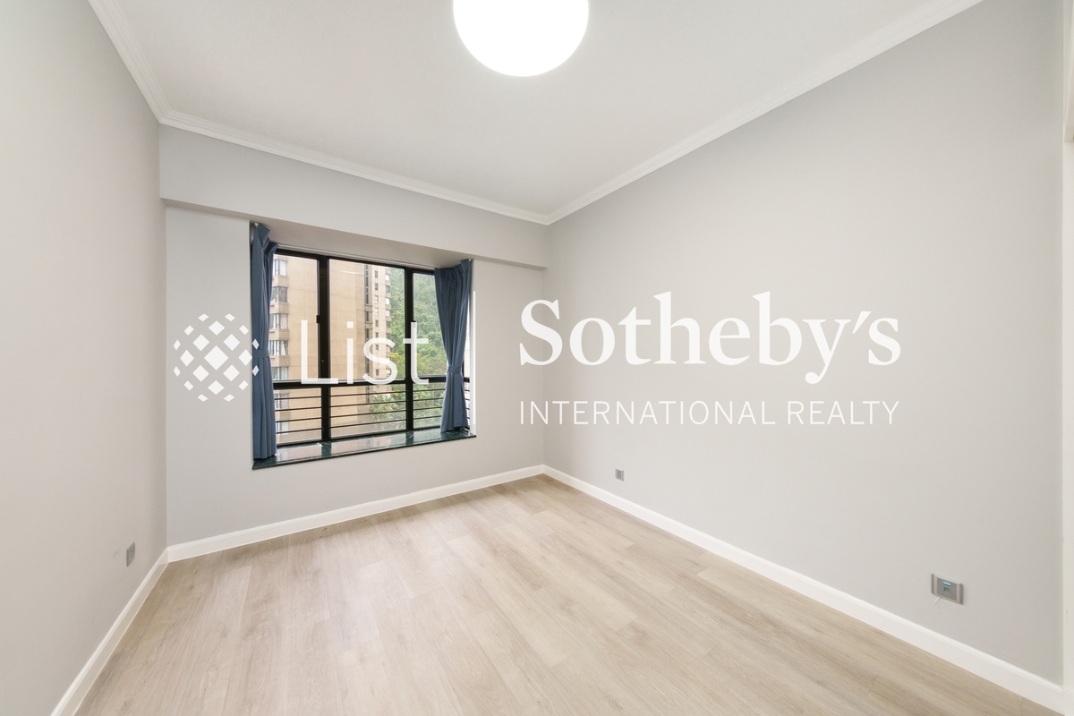 Clovelly Court 嘉富麗苑 | Third Bedroom