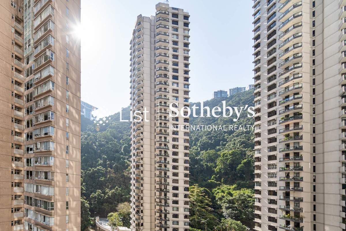 Clovelly Court 嘉富麗苑 | View from Living and Dining Room