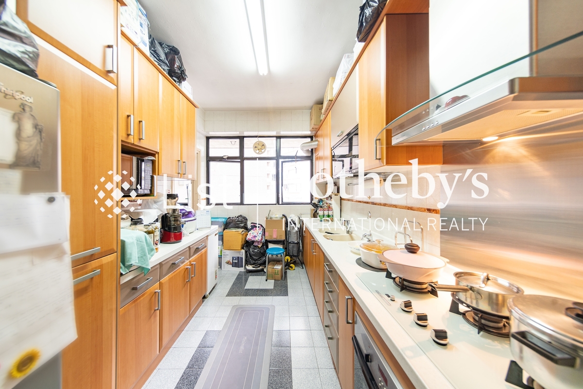 Clovelly Court 嘉富麗苑 | Kitchen 