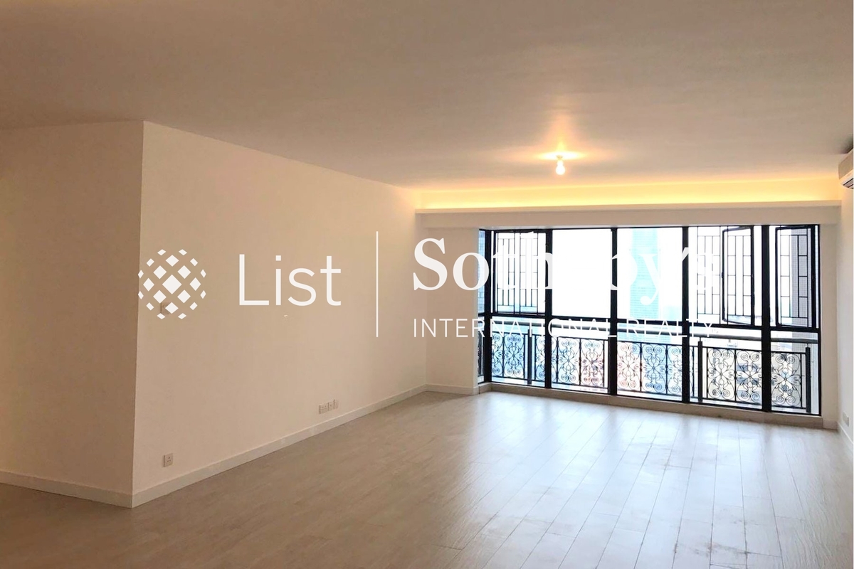 Clovelly Court 嘉富麗苑 | Living Room