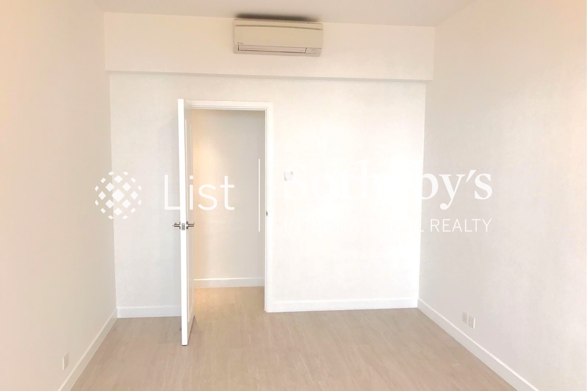 Clovelly Court 嘉富麗苑 | Third Bedroom