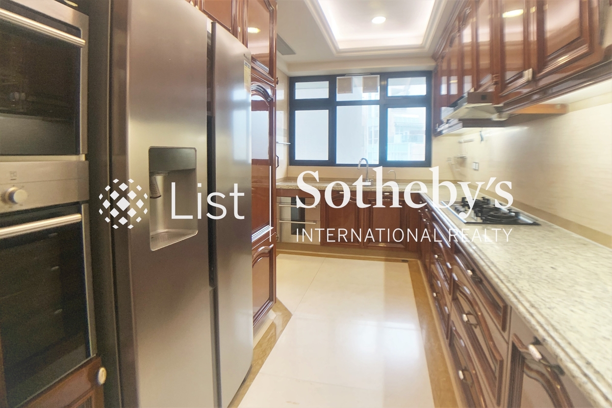 Clovelly Court 嘉富麗苑 | Kitchen