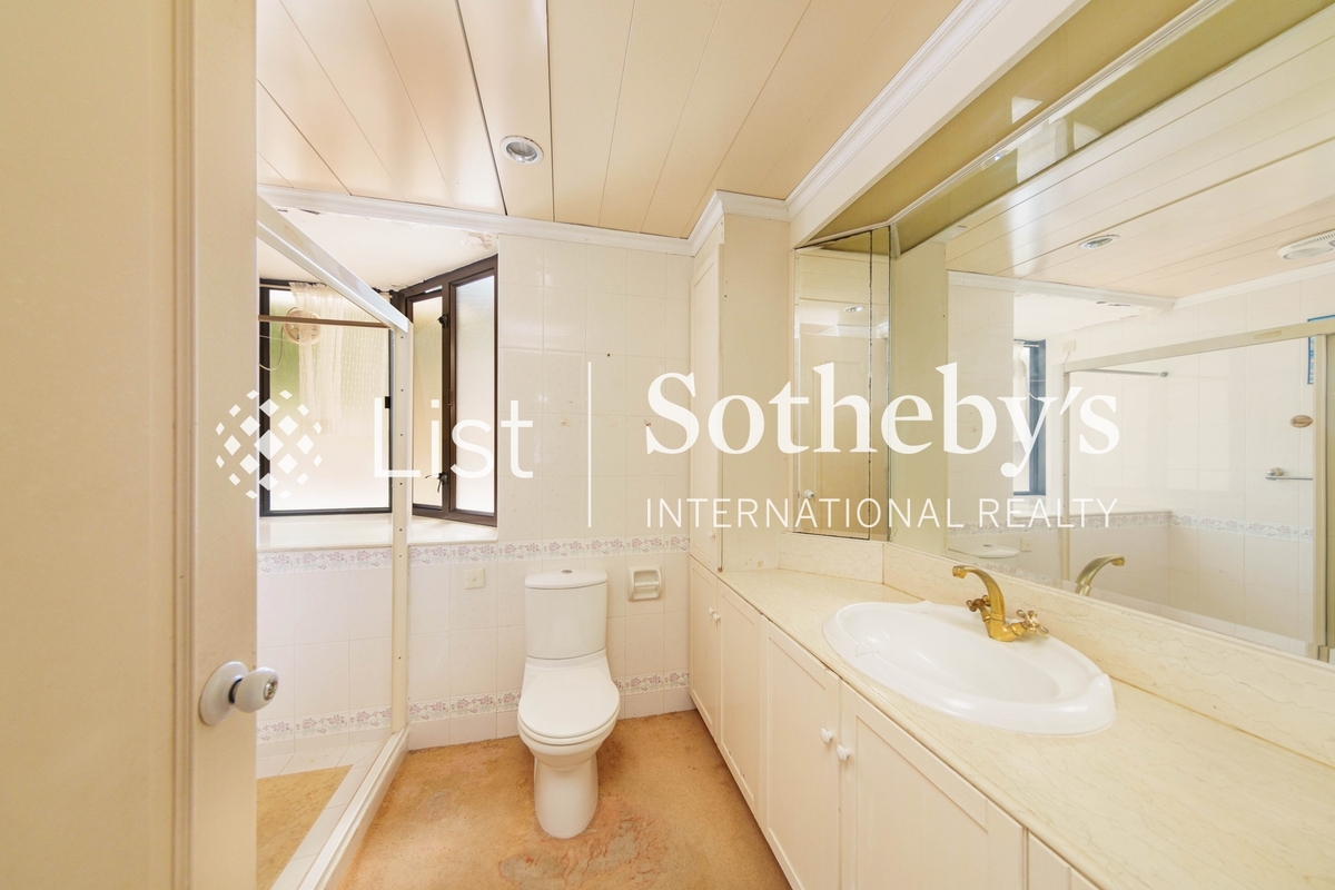 South Bay Towers 南灣大廈 | Master Bathroom