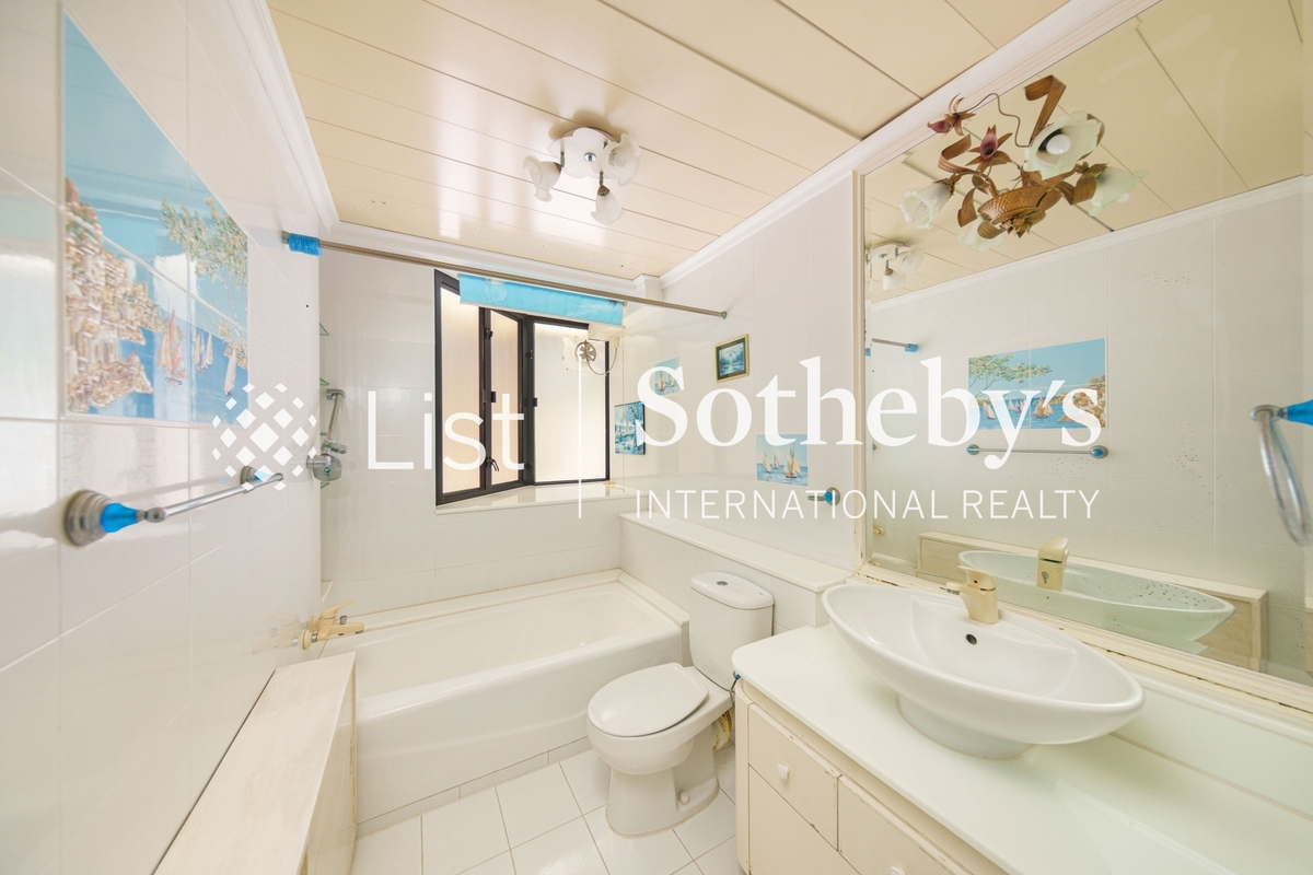 South Bay Towers 南灣大廈 | Second En-suite Bathroom