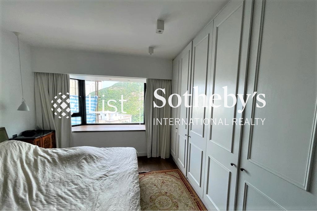 South Bay Garden 南湾花园 | Built-in Wardrobe in Master Bedroom 