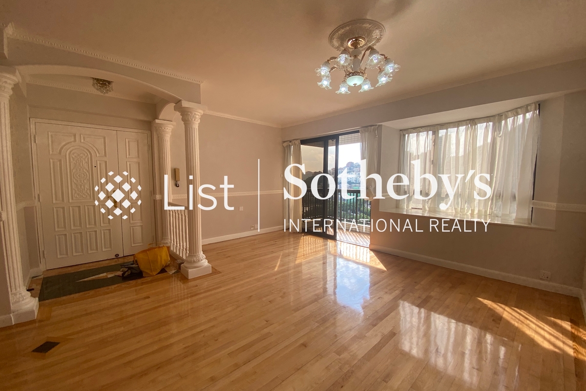 South Bay Garden 南灣花園 | Living and Dining Room 