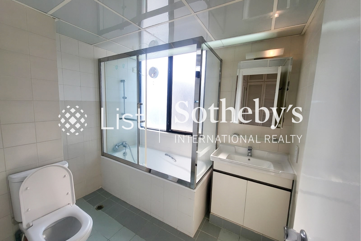 South Bay Towers 南灣大廈 | Master Bathroom