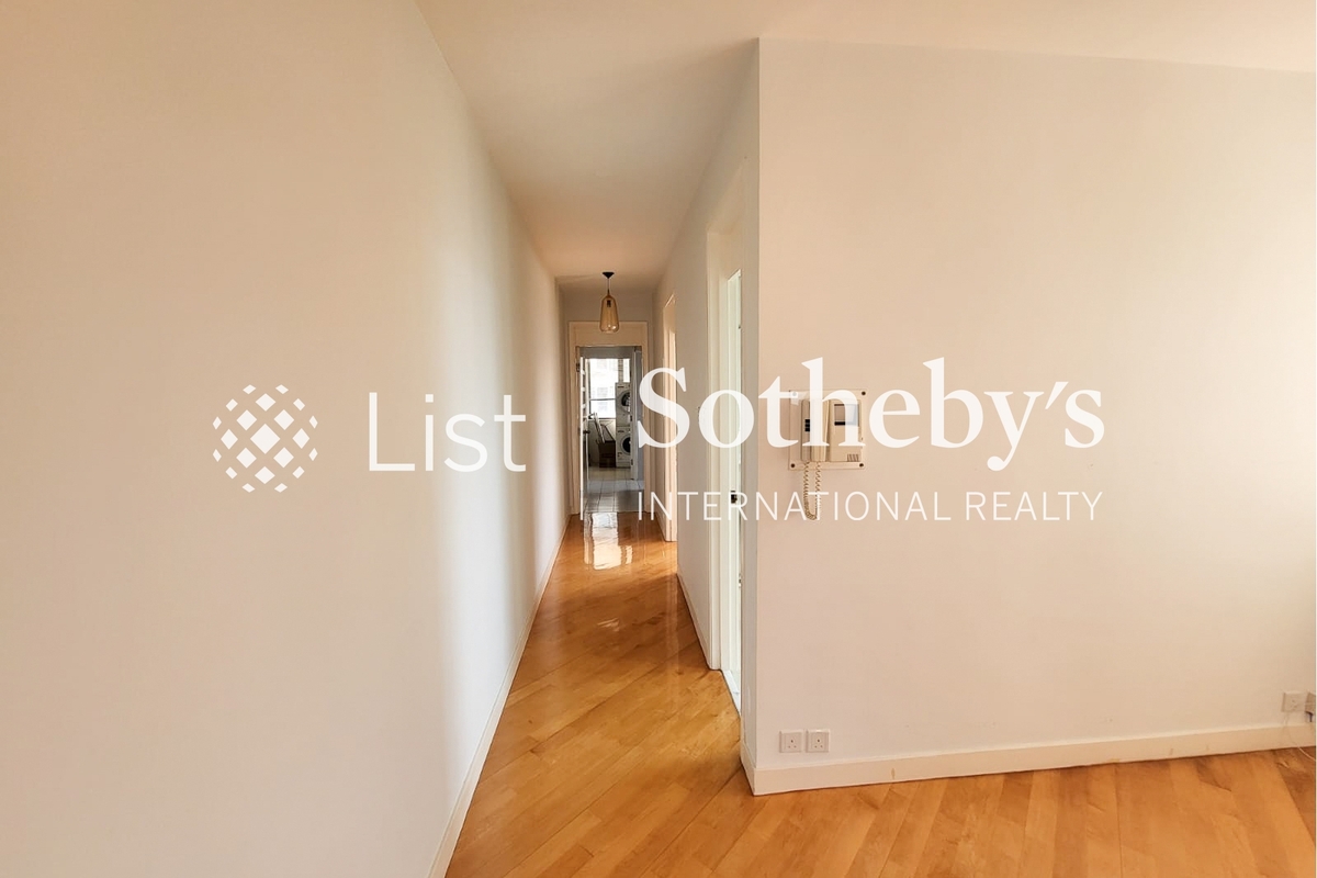 South Bay Towers 南灣大廈 | Corridor