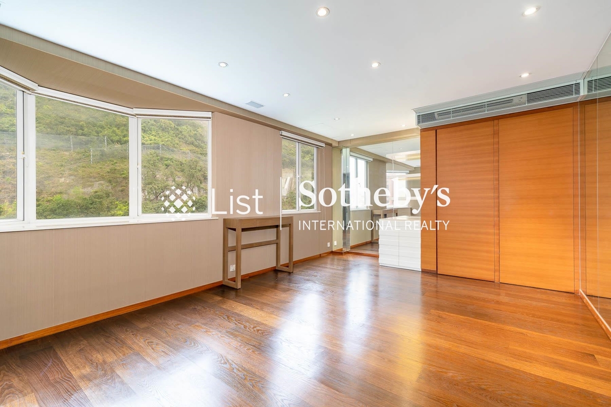 South Bay Towers 南灣大廈 | Family Room