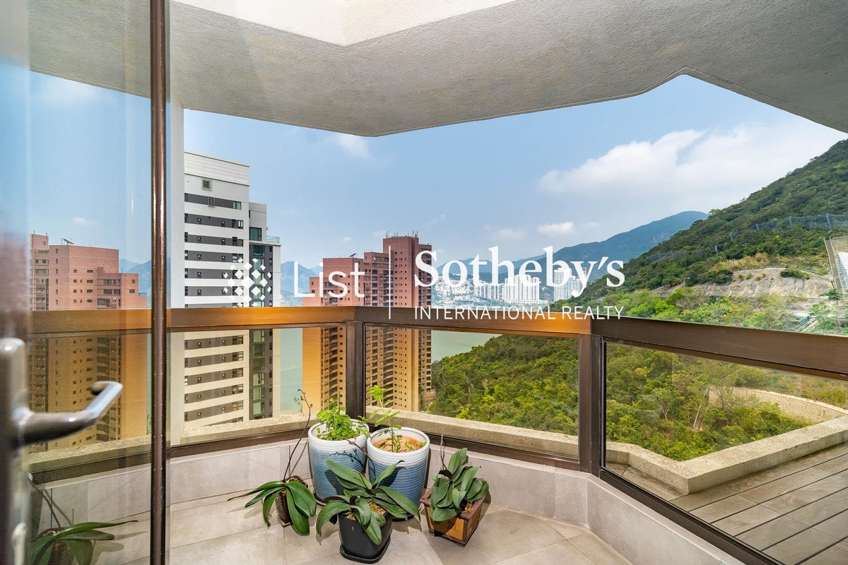 South Bay Towers 南灣大廈 | View from Living and Dining Room