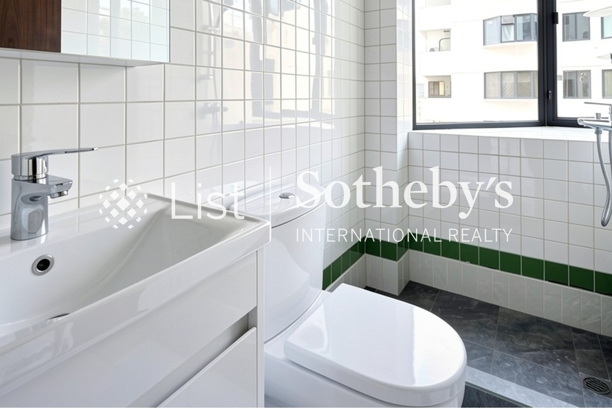 South Bay Towers 南灣大廈 | Guest Bathroom