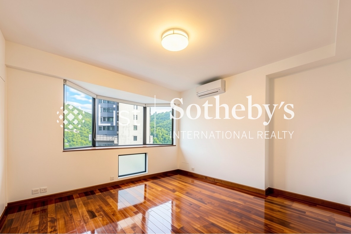 South Bay Towers 南灣大廈 | Second Bedroom