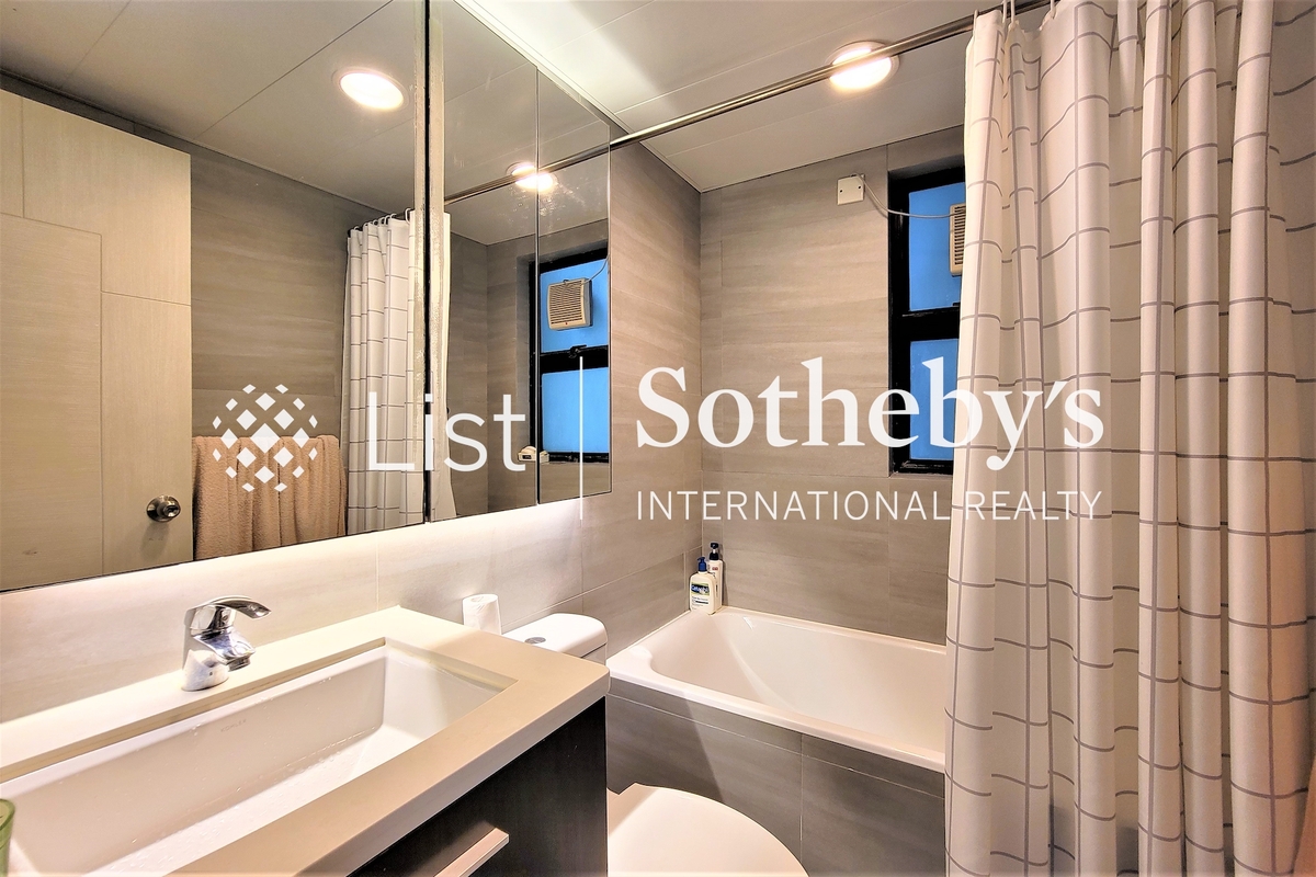 Blessings Garden 殷樺花園 | Master Bathroom