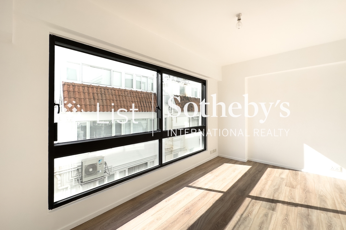 Aqua 33 Aqua 33 | Second Bedroom