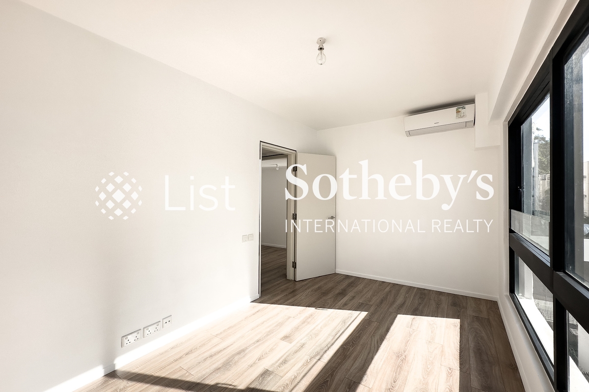 Aqua 33 Aqua 33 | Second Bedroom