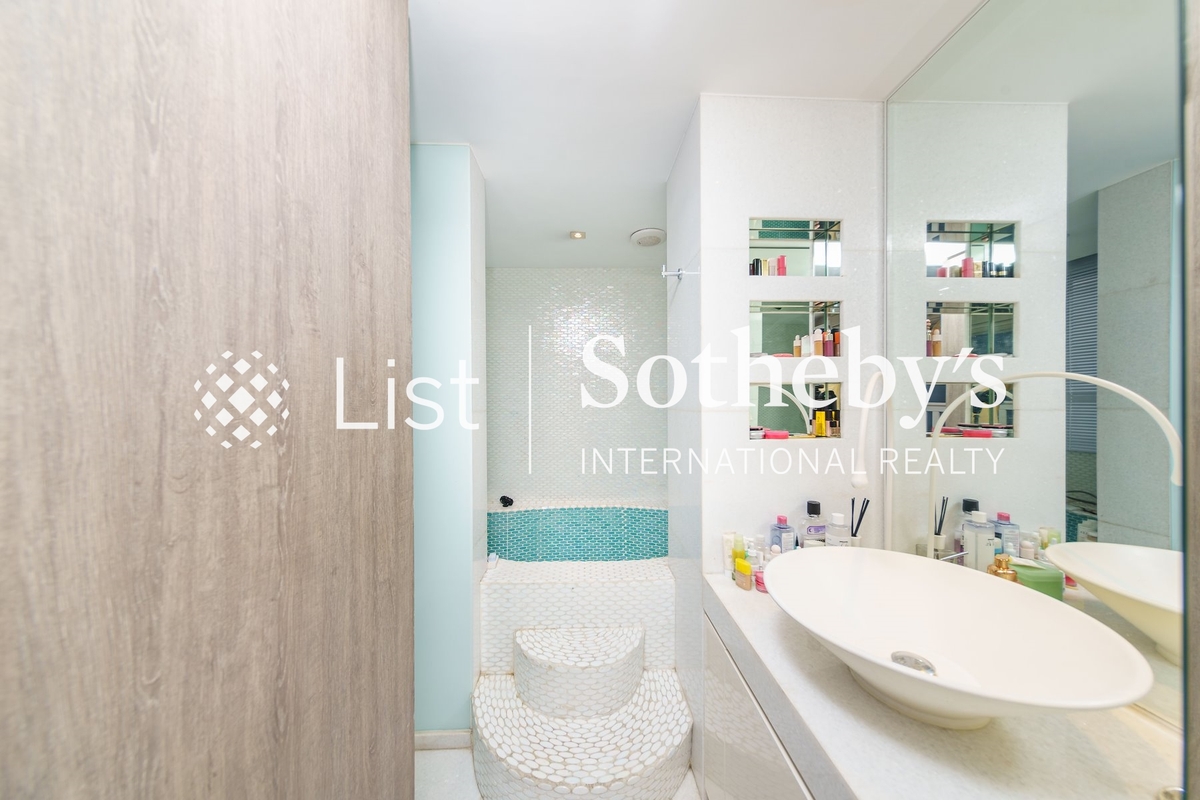 Aqua 33 Aqua 33 | Second En-suite Bathroom