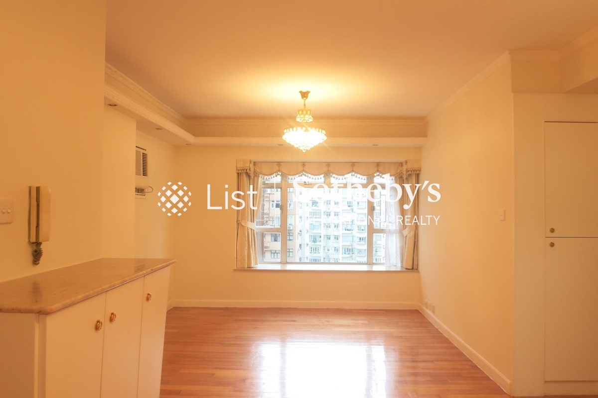 Conduit Tower 君德閣 | Living and Dining Room