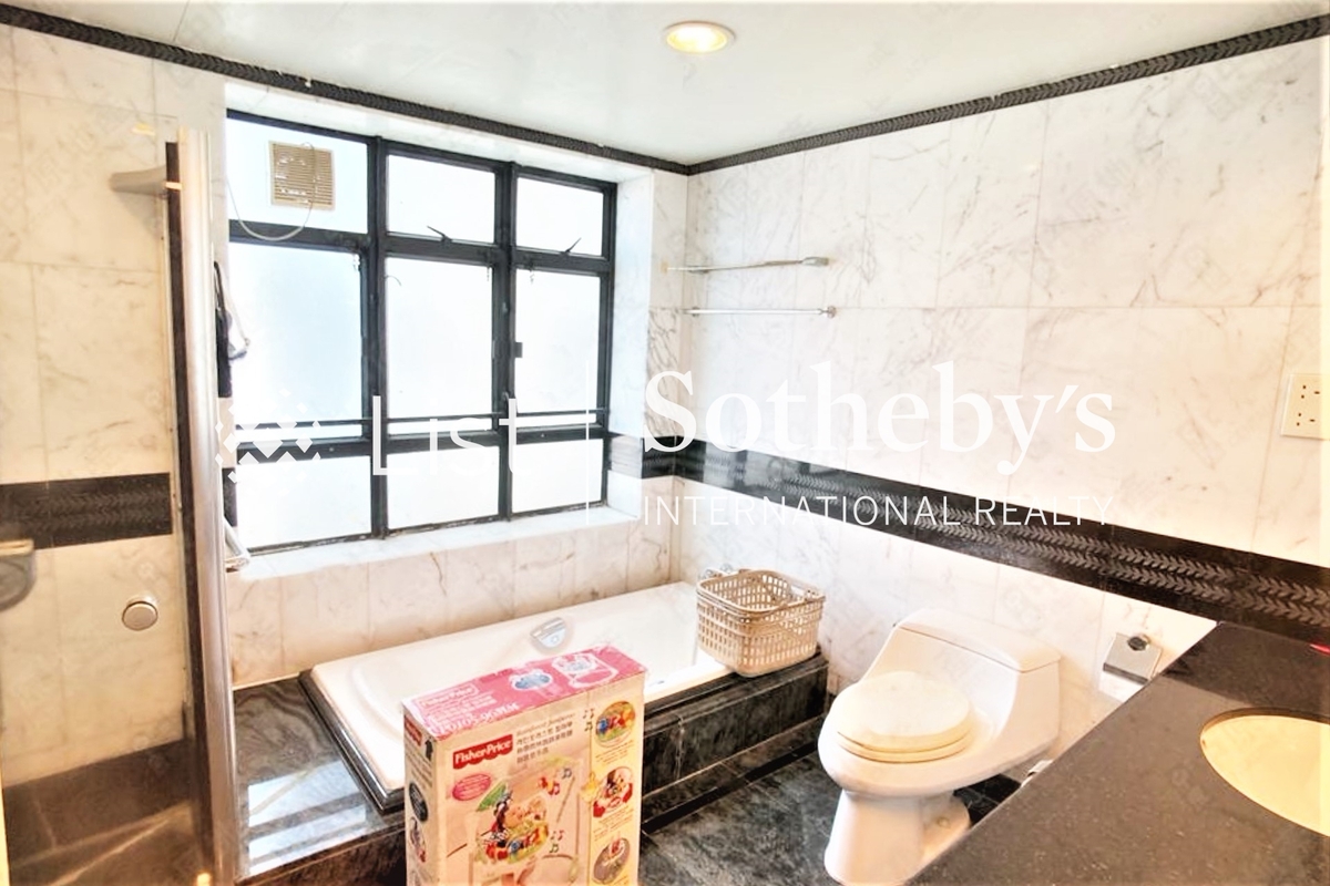 Dynasty Court 帝景园 | Master Bathroom