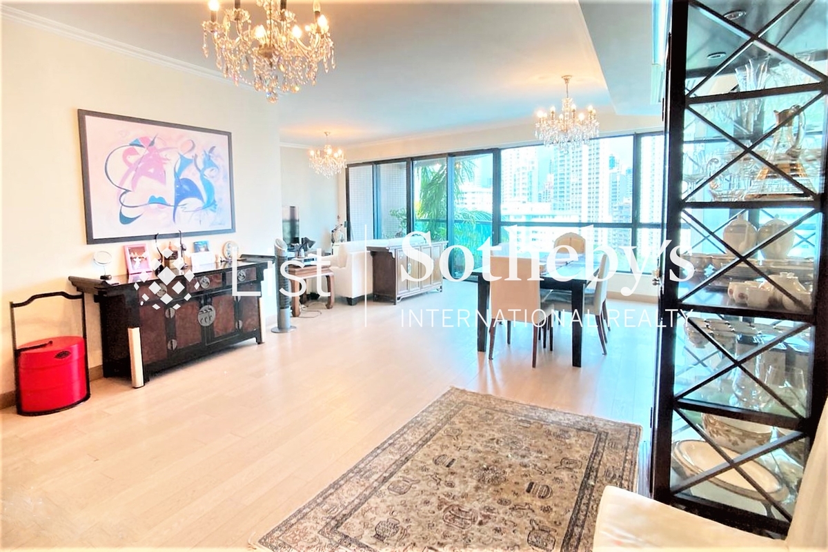 Dynasty Court 帝景园 | Living and Dining Room