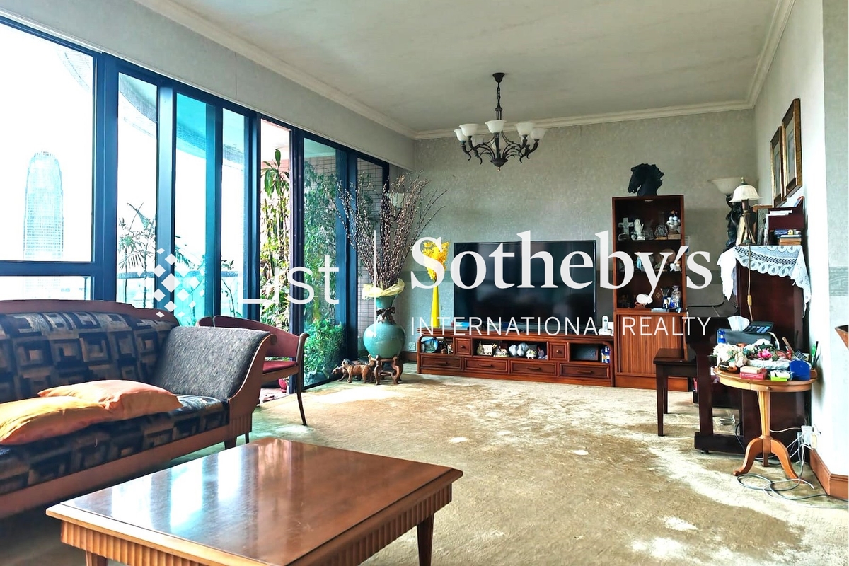 Dynasty Court 帝景園 | Living Room