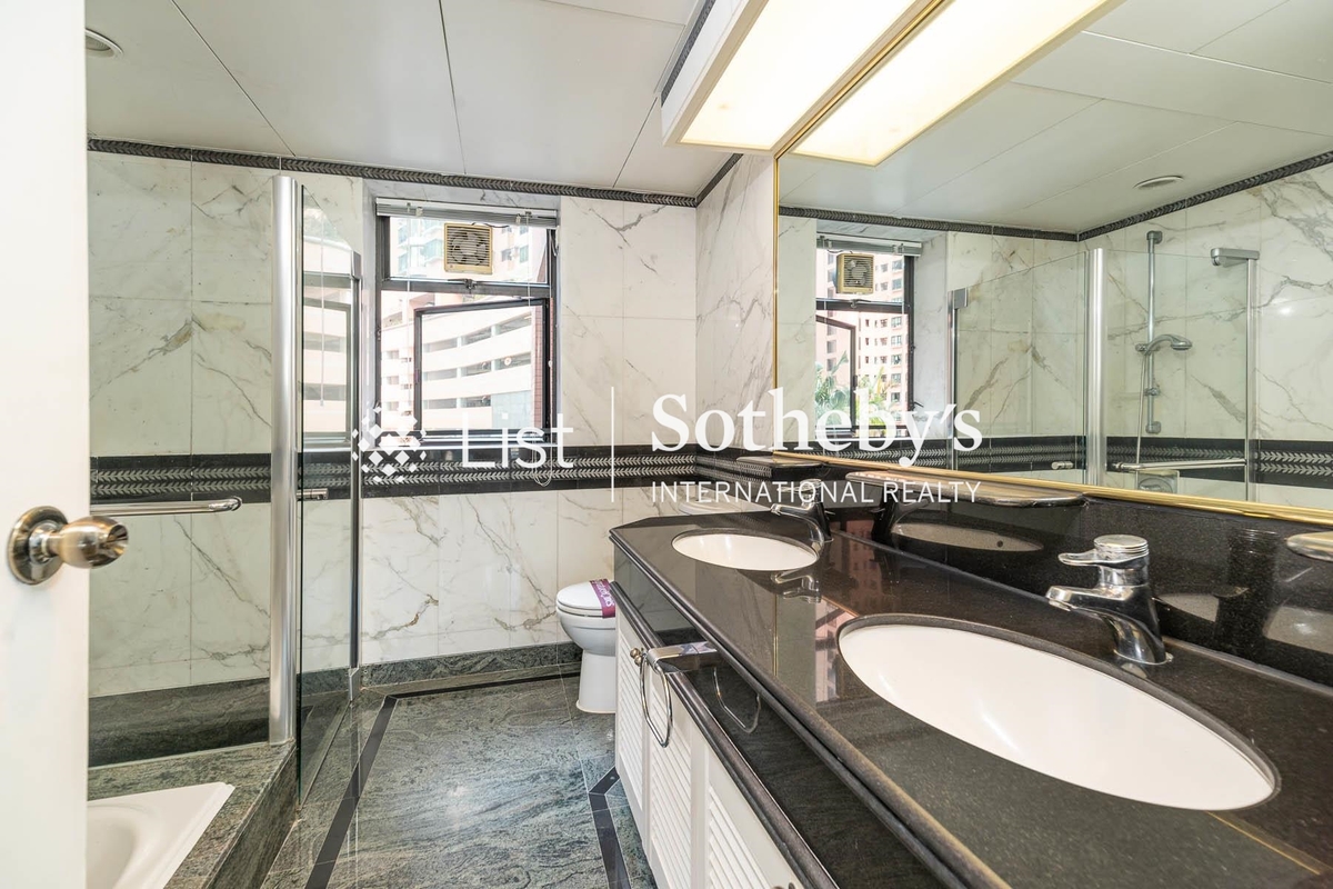 Dynasty Court 帝景園 | Master Bathroom