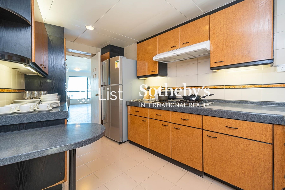 Dynasty Court 帝景園 | Kitchen