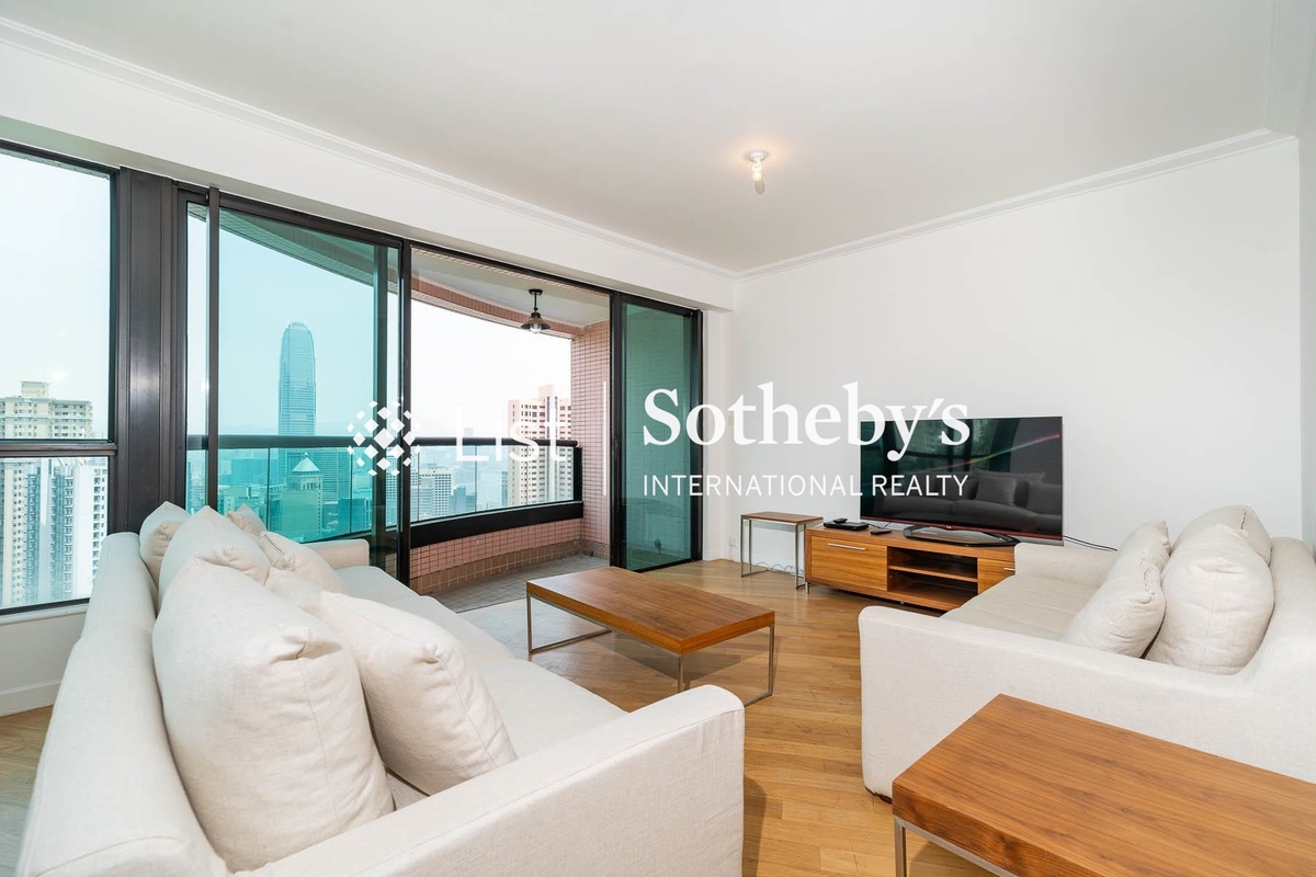 Dynasty Court 帝景園 | Living Area