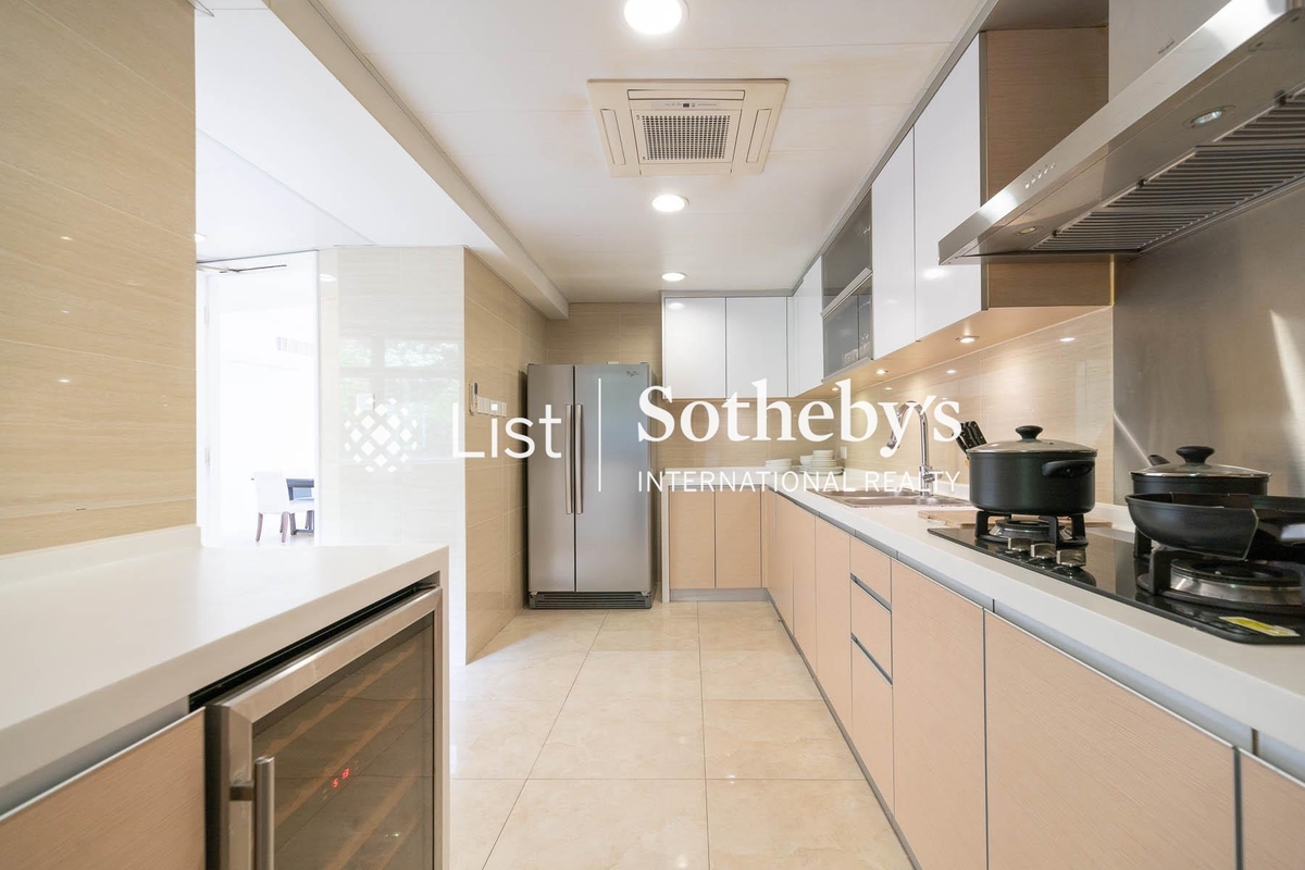 Dynasty Court 帝景園 | Kitchen