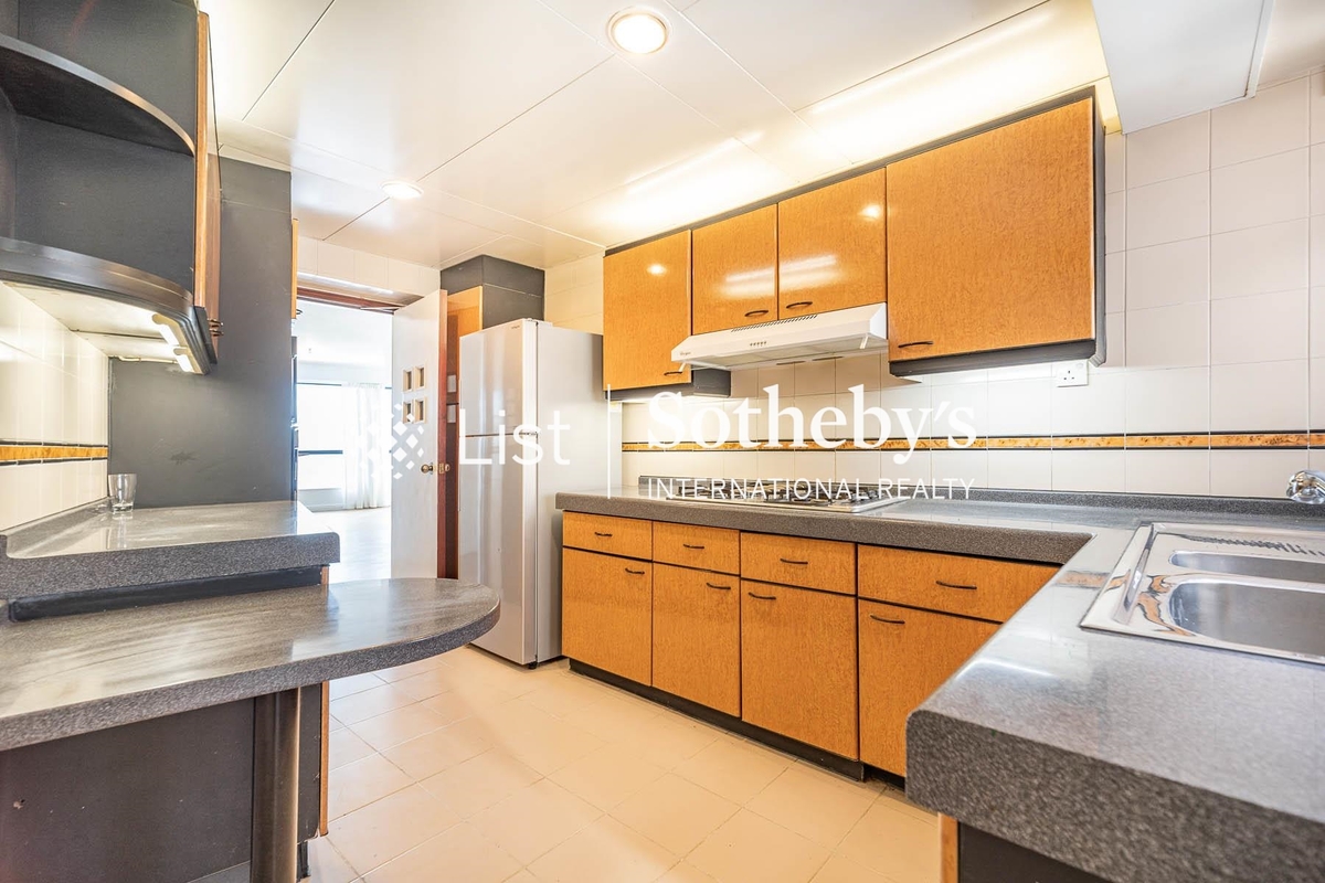 Dynasty Court 帝景園 | Kitchen