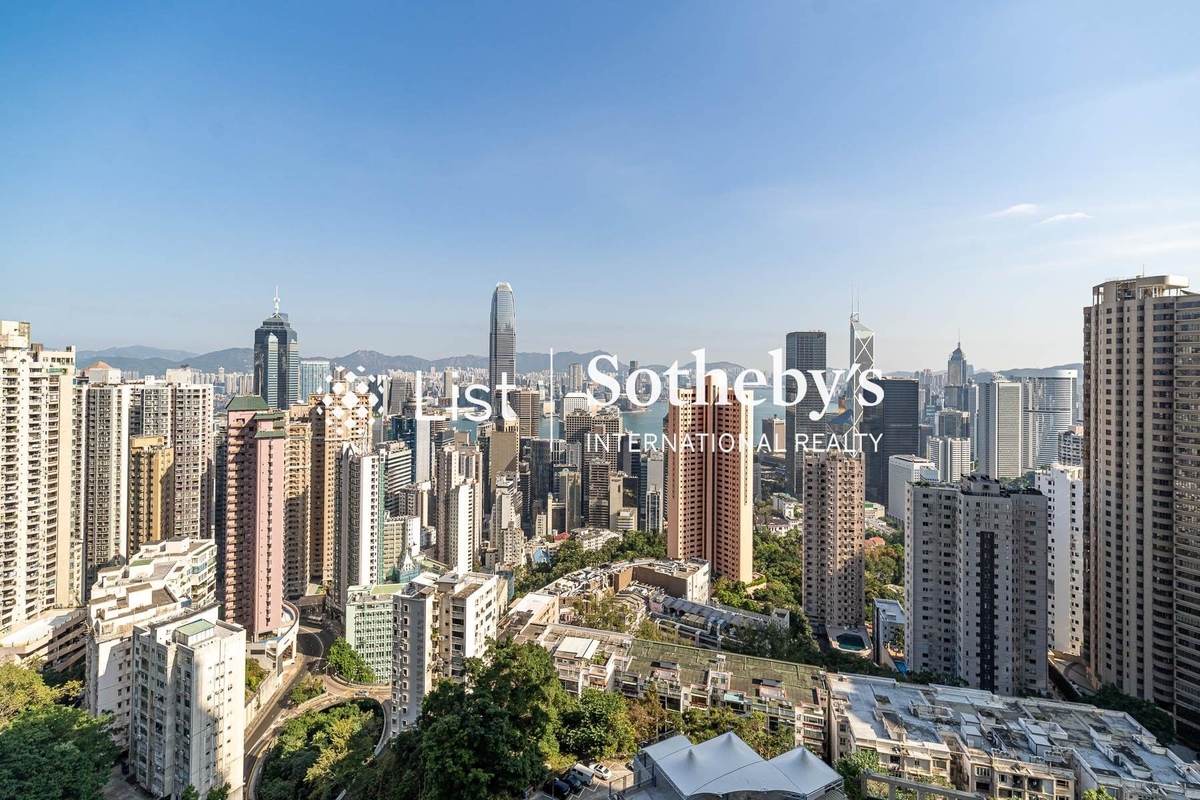 Dynasty Court 帝景園 | View from Living and Dining Room