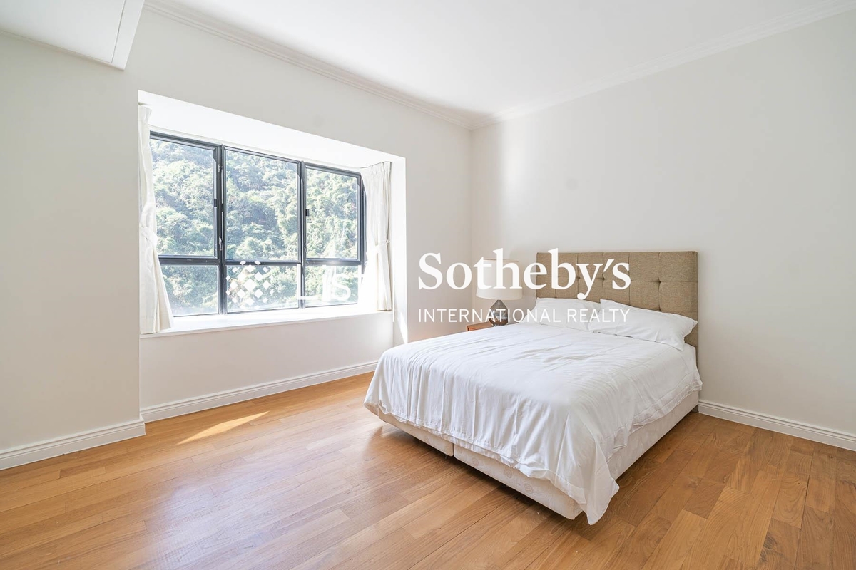 Dynasty Court 帝景園 | Third Bedroom